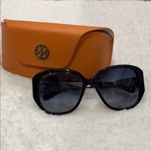 Barely worn authentic Tory Burch sunglasses